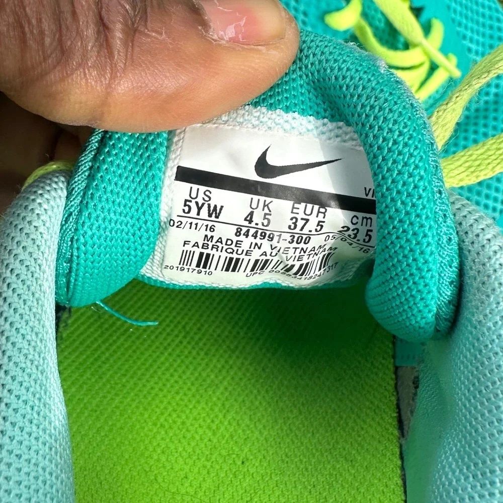 Nike Flex Experience RN 5 Athletic Shoes Big Kid Size 5Y Hyper Turquoise Volt